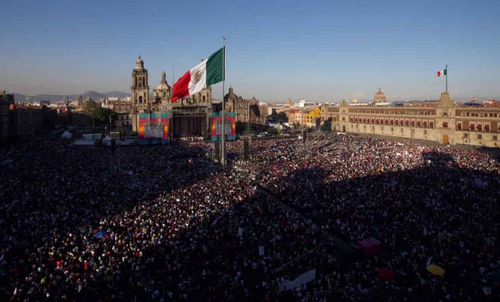 AMLOFest en el Zócalo. Foto: La Razón.