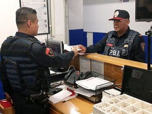 Policía de la CDMX encuentra dinero y lo devuelve