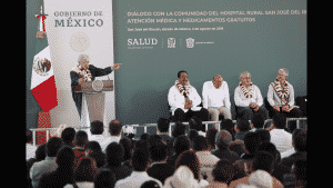 AMLO busca a médicos jubilados para vacantes en el IMSS