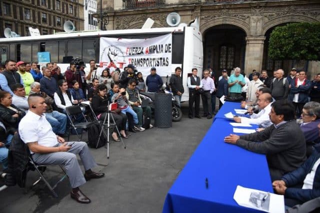 Marcha de transportistas en la CDMX