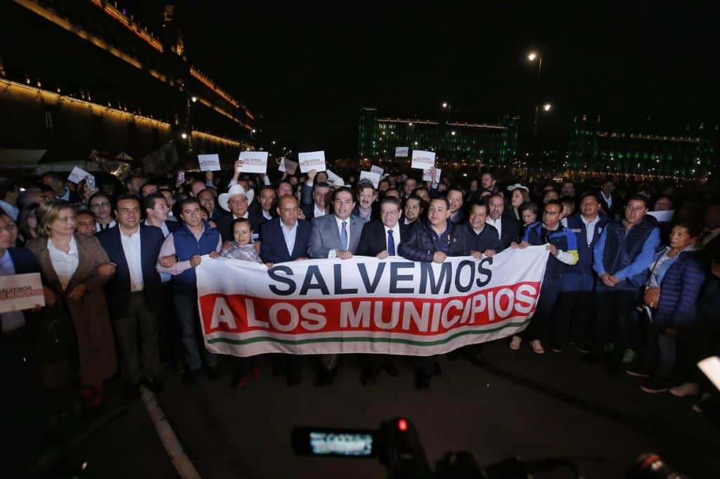 Manifestación de alcaldes en palacio nacional