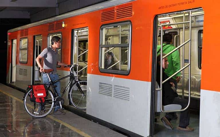 Entrar con bici al metro