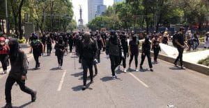 Fiscalía de la CDMX abrió seis carpetas de investigación por saqueos durante marcha