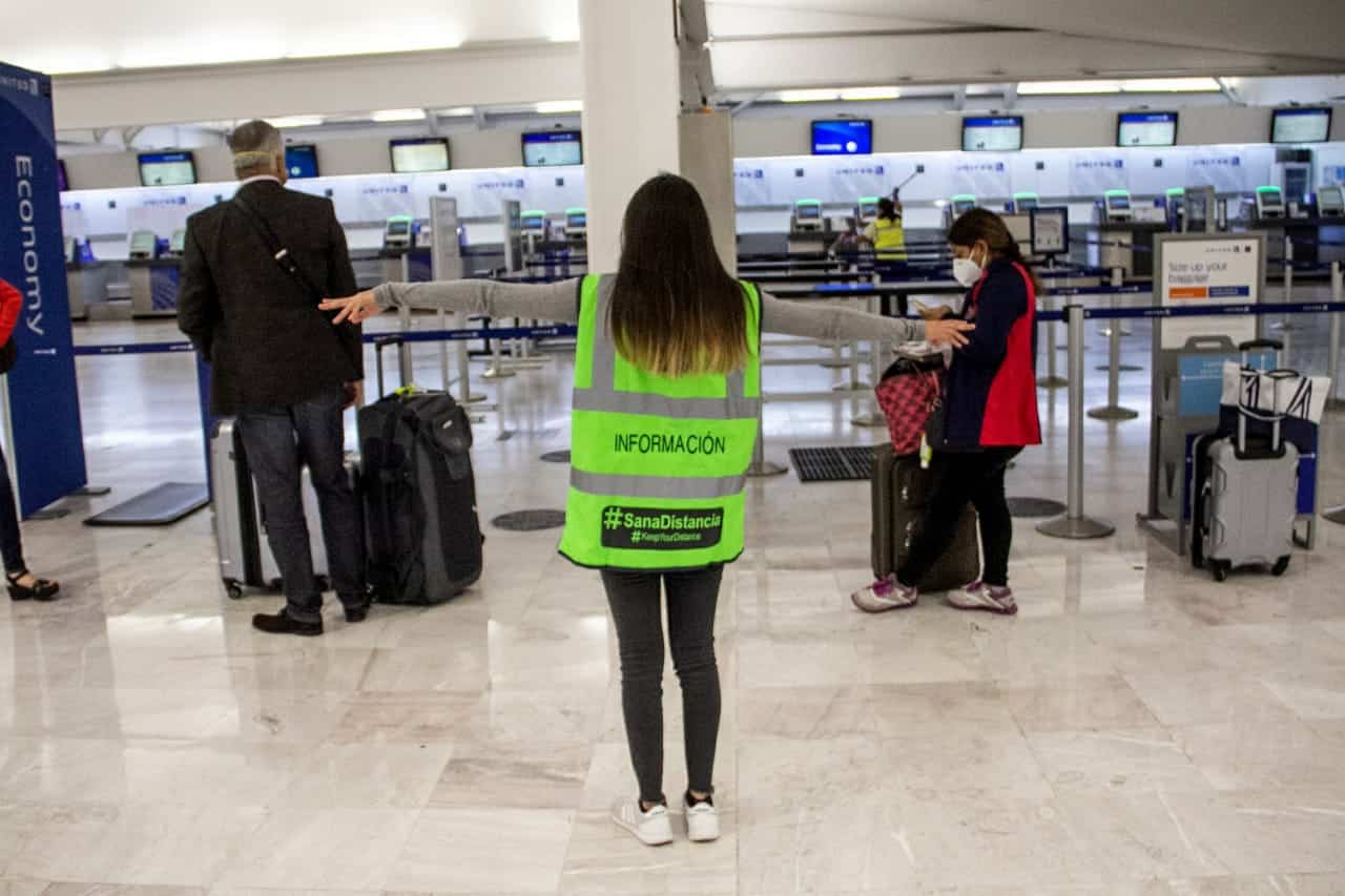 Sana distancia en el Aeropuerto de la CDMX