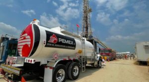 Pemex campo de petróleo en tabasco