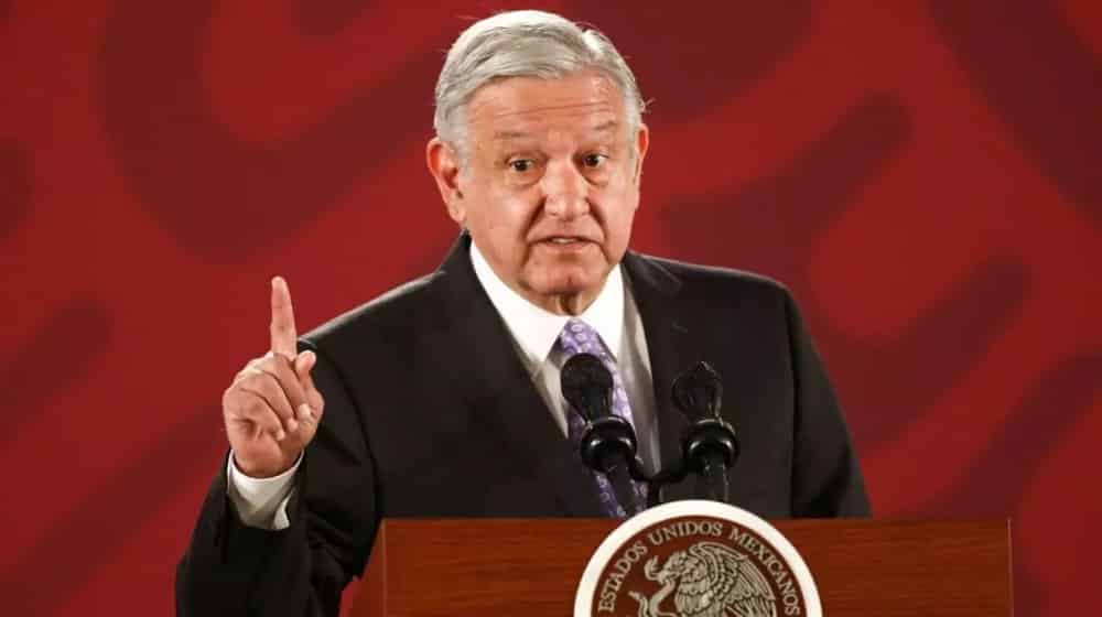 INE ordena a AMLO que se abstenga de difundir propaganda