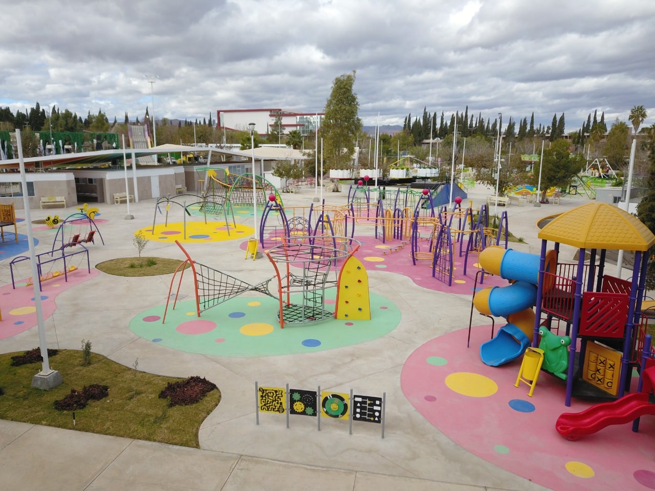 Remodelado integralmente el parque infantil Vallezate