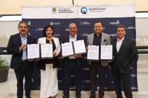 Firma titular de SEDEA convenio con instituciones financieras para apoyar a productores