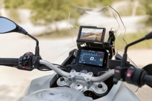 BMW Motorrad presenta el ConnectedRide Navigator.