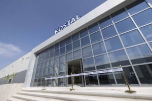 Inaugura Gobernador tercera Planta Kostal Electro Mobility en Querétaro