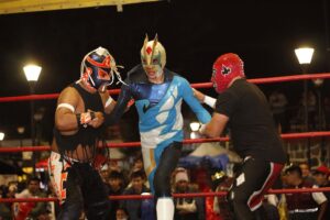 Función gratuita de lucha libre en el zócalo capitalino