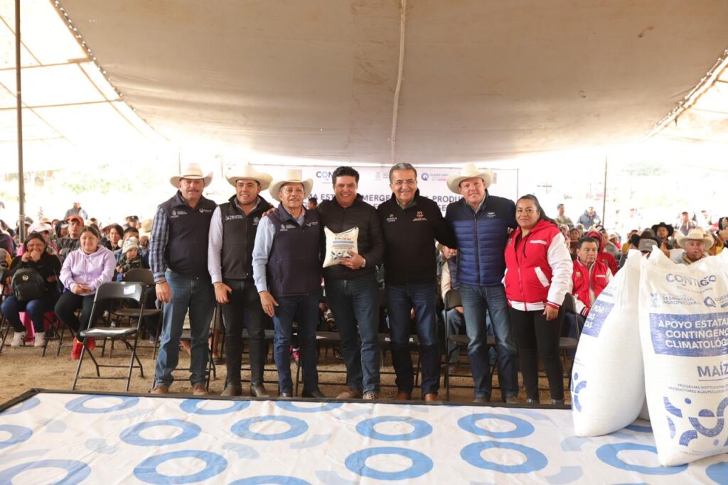 Apoya SEDEA a miles de familias del campo en Amealco